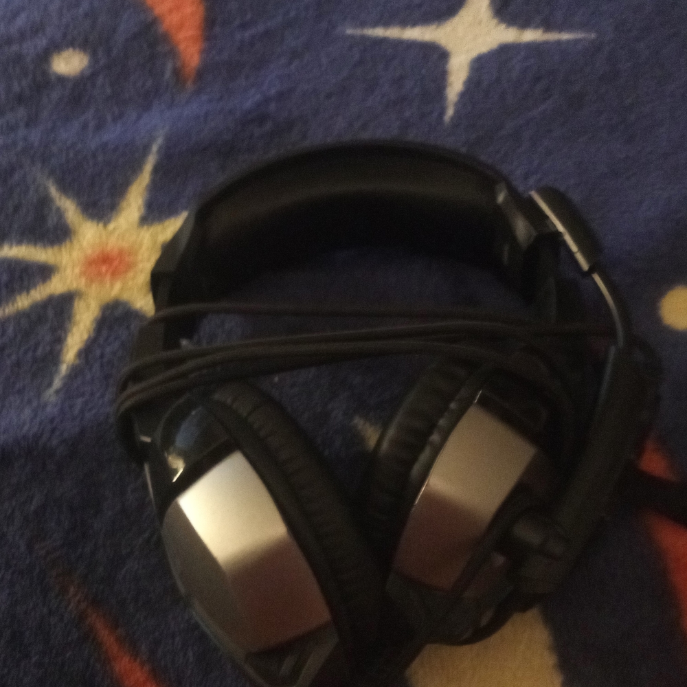 Gaming headset it lights up